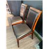 Image 3 : 2 x Leather-Style Wooden Banquet Chairs