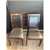 Image 1 : 2 x Leather-Style Wooden Banquet Chairs
