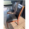 Image 3 : 2 x Leather-Style Wooden Banquet Chairs