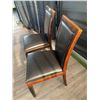Image 3 : 2 x Leather-Style Wooden Banquet Chairs