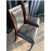 Image 3 : 2 x Leather-Style Wooden Banquet Chairs