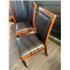 Image 3 : 2 x Leather-Style Wooden Banquet Chairs