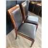 Image 3 : 2 x Leather-Style Wooden Banquet Chairs