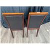 Image 4 : 2 x Leather-Style Wooden Banquet Chairs