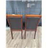 Image 4 : 2 x Leather-Style Wooden Banquet Chairs