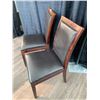 Image 2 : 2 x Leather-Style Wooden Banquet Chairs