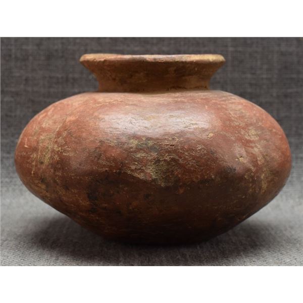 PRECOLUMBIAN POTTERY VASE