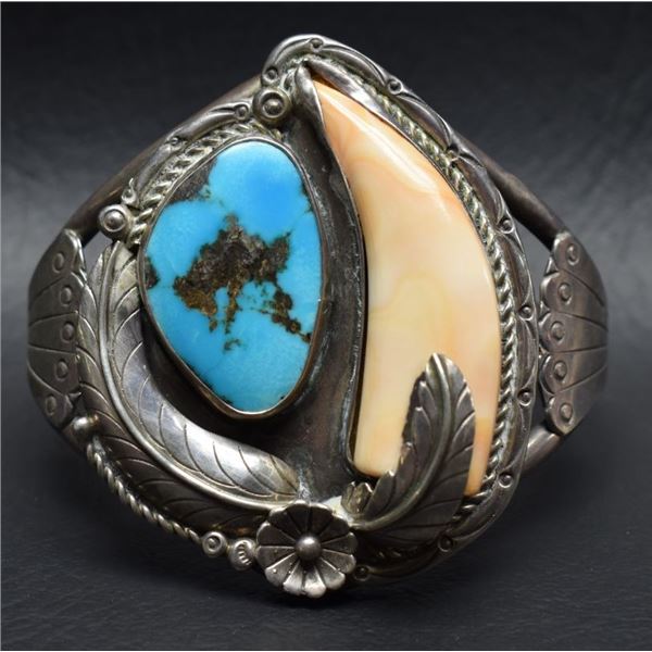 NAVAJO INDIAN SILVER BRACELET