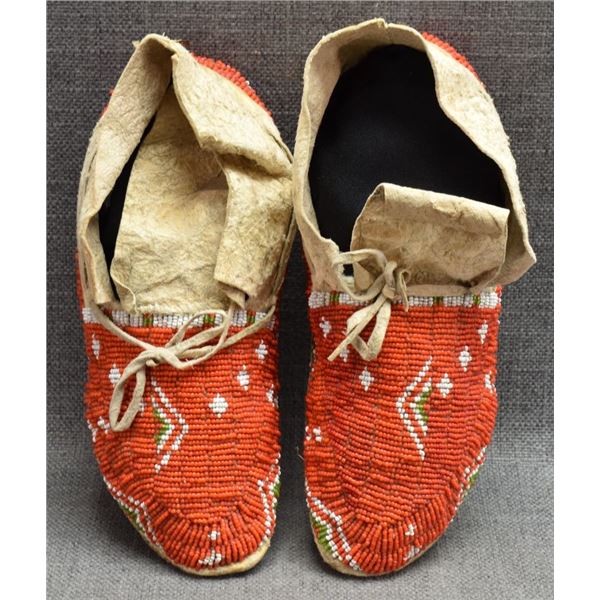 PLAINS INDIAN MOCCASINS