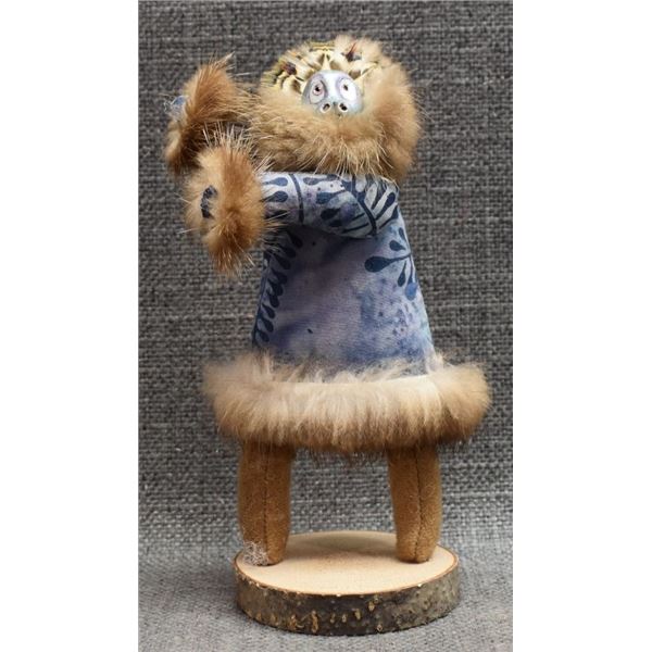 ESKIMO INDIAN DOLL ( CAROL ANN MATH)