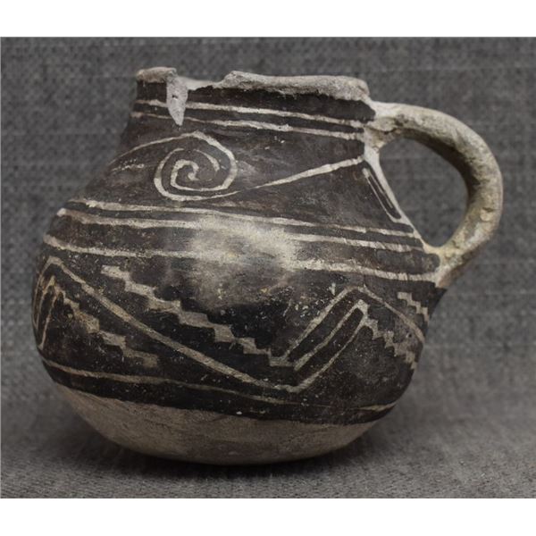 ANASAZI INDIAN POTTERY PITCHER