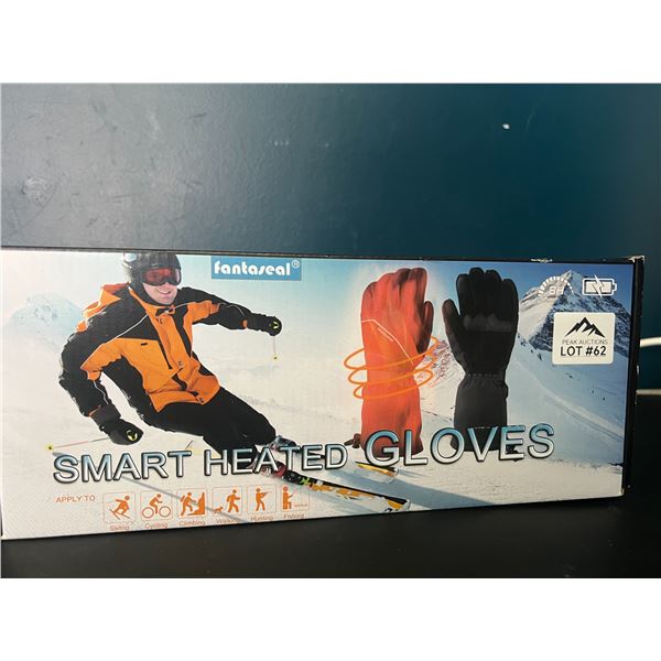 Lot of 1 Pair of Heated Gloves w/ Powerbanks