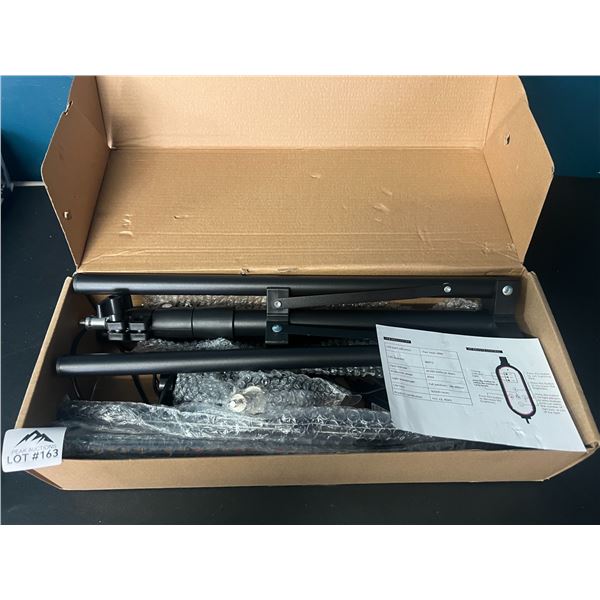 Lot of 1 LED Plant Grow Light w/ Tall Extendable Tripod Stand