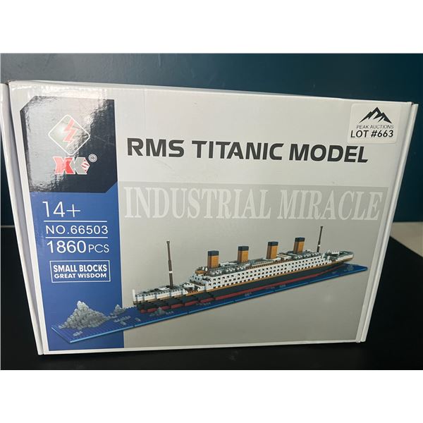 Lot of 1 Titanic Model Building Set -2860pcs