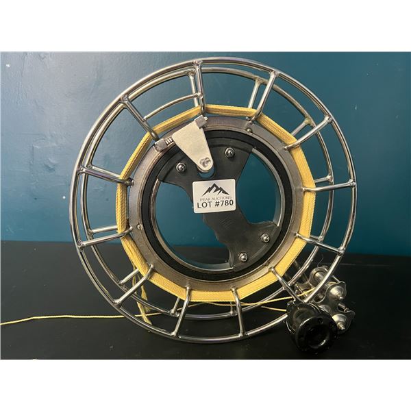 Lot of 1 Kite Reel (*Used)