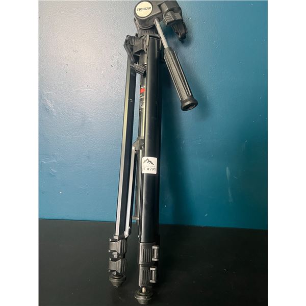 Lot of 1 Tristar Extendable Tripod (*Used)