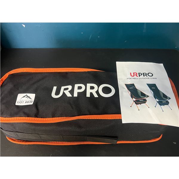 Lot of 1 Portable Outdoor Chair