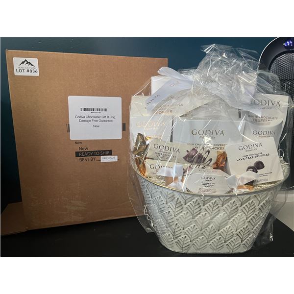 Lot of 1 Godiva Chocolatier Premium Gift Basket Set