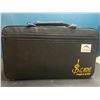 Image 2 : Lot of 1 Musical Clarinet w/ Case