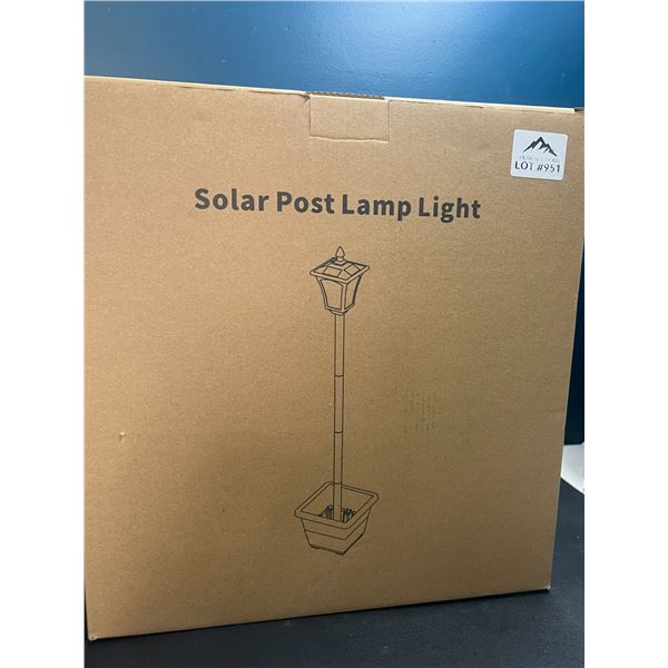 Lot of 1 Solar Post Lamp Light