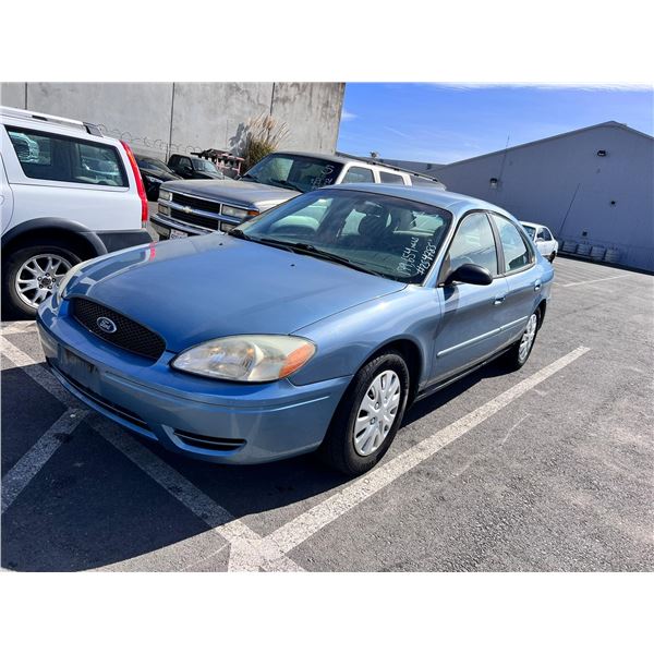 2005 Ford Taurus SE