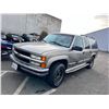 Image 1 : 1999 Chevrolet Suburban K1500