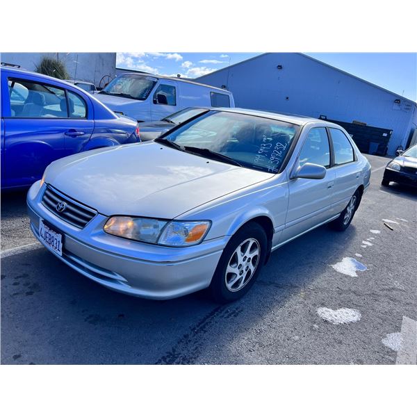 2000 Toyota Camry LE