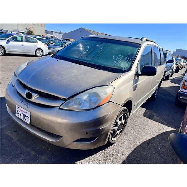 2007 Toyota Sienna CE 7-Passenger