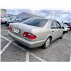 Image 3 : 1999 Mercedes-Benz E-Class E 320