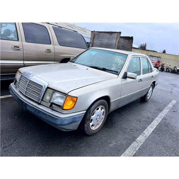 1993 Mercedes-Benz 400-Class 400 E
