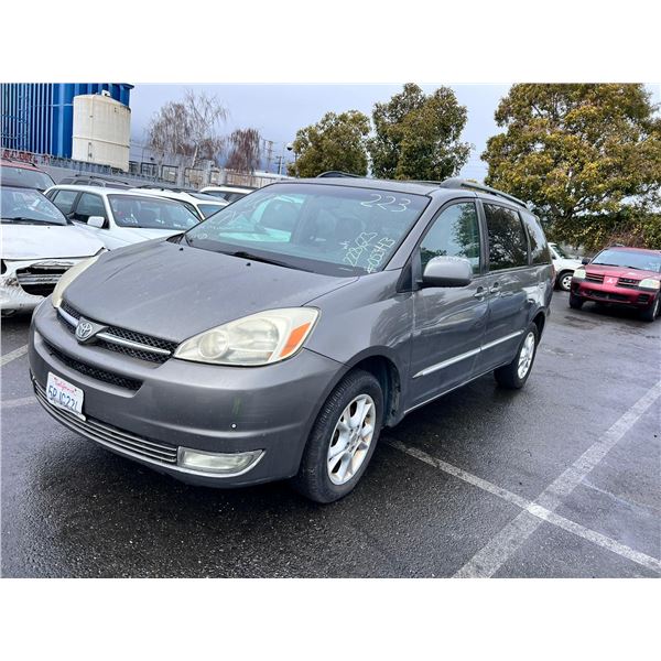 2005 Toyota Sienna XLE 7 Passenger