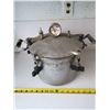 Image 1 : Antique "WARD'S" Pressure cooker