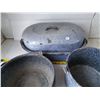 Image 4 : Lot of Antique Enamel Pots & Roaster