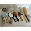 Image 1 : Lot of Vintage Perfume & personal grooming items