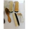 Image 3 : Lot of Vintage Perfume & personal grooming items