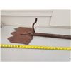 Image 5 : Antique Spade (3.5ft shaft)