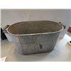 Image 4 : Antique Tin Tub (12.5" x 22.5")