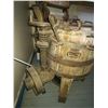 Image 4 : Antique Maytag Washer - top of the line - has wooden parts (washer with ringer)