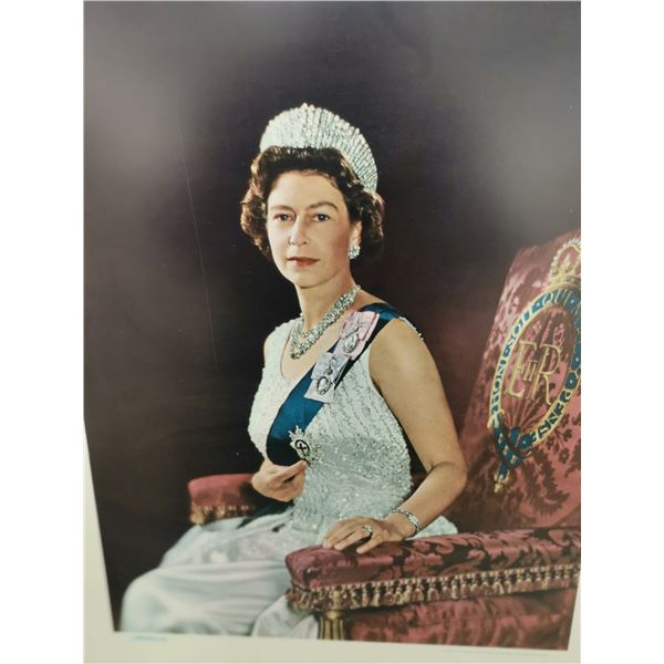 Vintage Queen Elizabeth II Print with frame (18.5