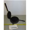 Image 1 : cast waffle iron no. 9