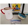 Image 3 : Lot of Assorted household items (includes Enamel ware & Small book