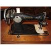 Image 7 : Antique Singer Sewing machine & desk with 4 drawers