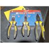 Image 1 : 3pc Tough Grip Pliers Set