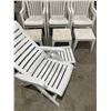 Image 1 : White Plastic Patio Furniture Set