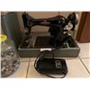 Image 1 : Antique Singer White Sewing Machine w/ Accessories