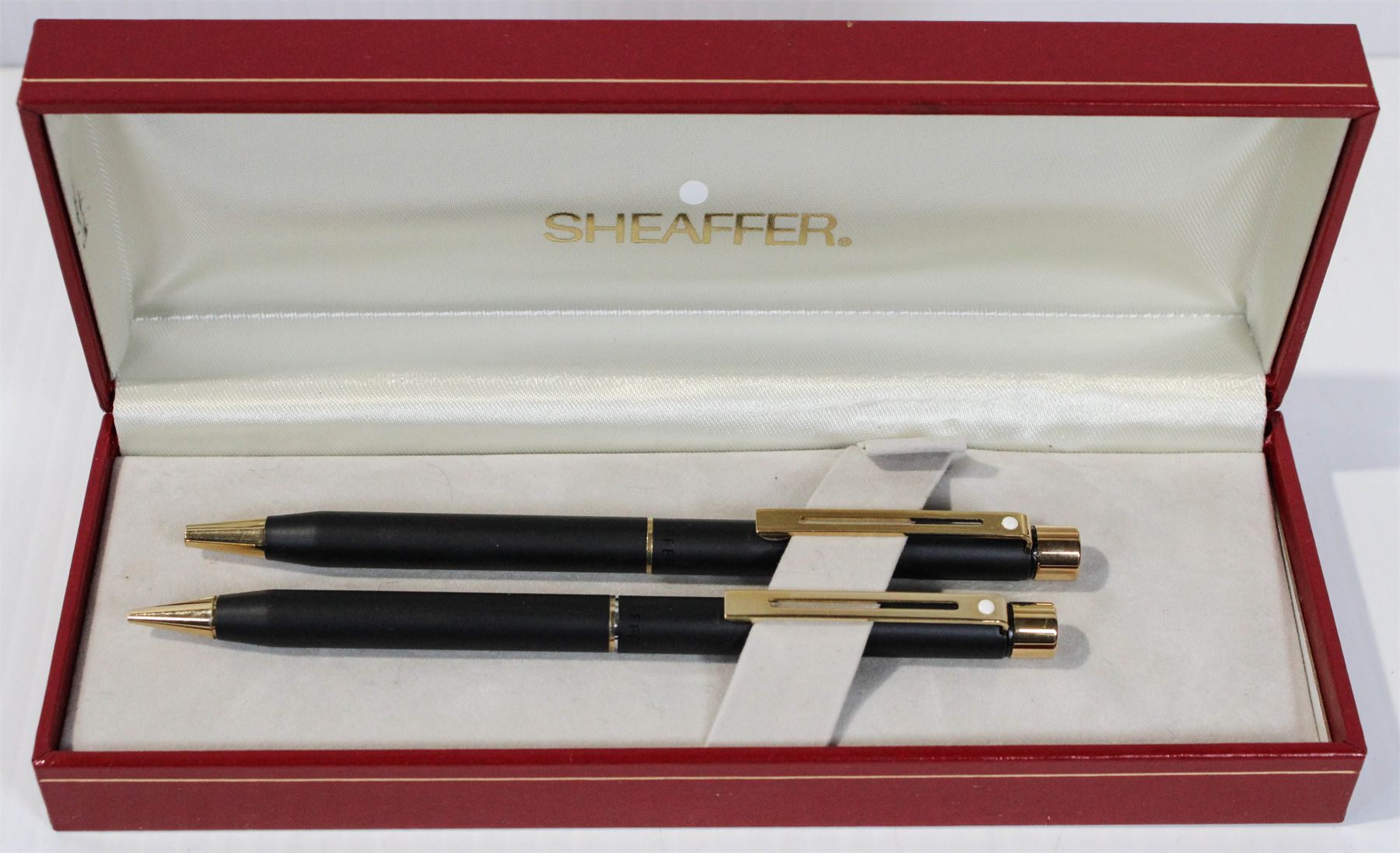 SHEAFFER WHITE DOT PEN PENCIL SET sheaffer-white-dot-pen-pencil-set