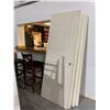 Image 8 : Lot of 5 Assorted Interior Doors