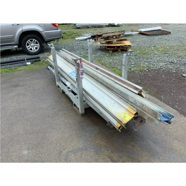 PALLET OF 12' & UNDER I-BEAMS, SUPPORT JACKS & SCAFFOLDING CROSS BRACES