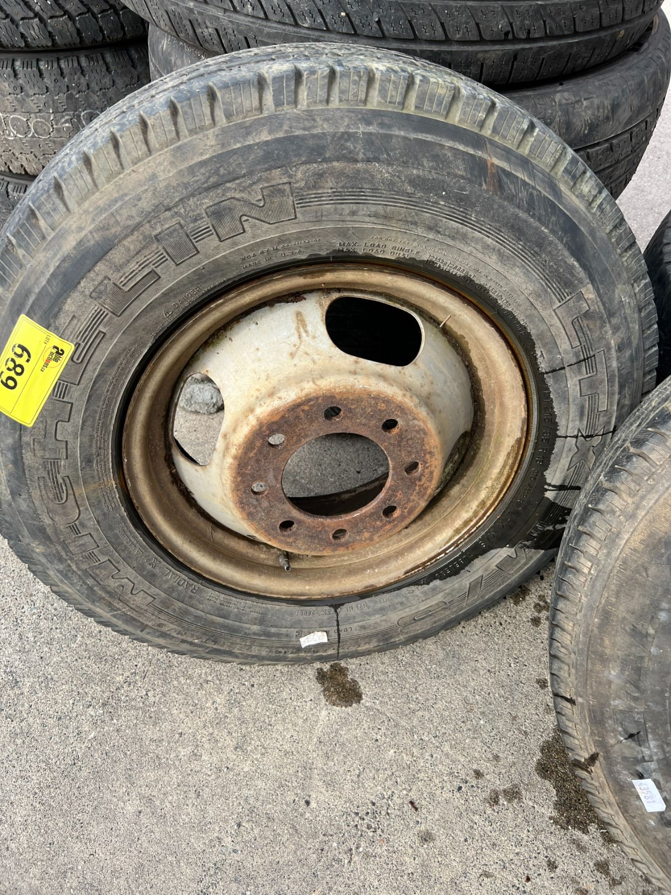 Mismatching Rims 4 MISMATCH TIRE SIZES HEAVY DUTY RIMS