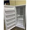 Image 2 : FRIGIDAIRE STANDING FREEZER MODEL FFFH20F3W